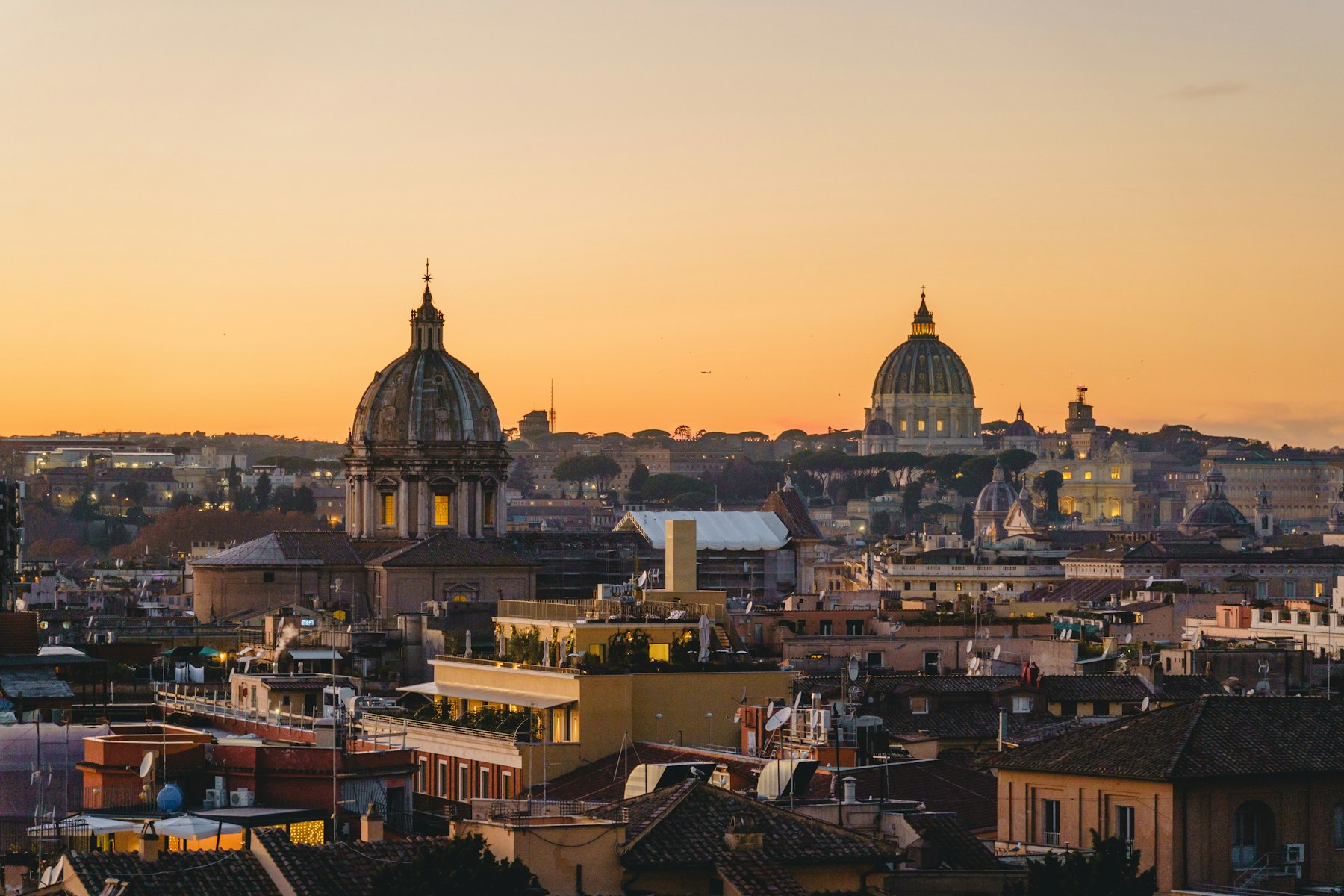 Golden evening over the domes and rooftops of Rome